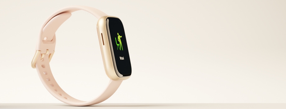 Comfortable women's smartwatch with health parameter measurements.