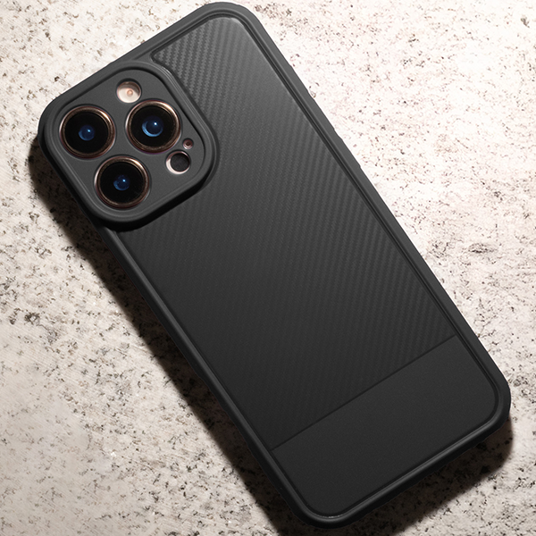 Простой углеродный чехол черный 